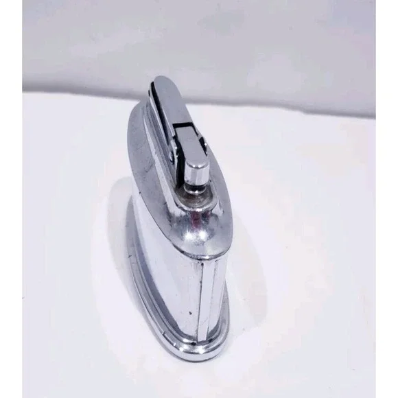 Vintage Ronson Trophy Table Lighter - Picture 2 of 7